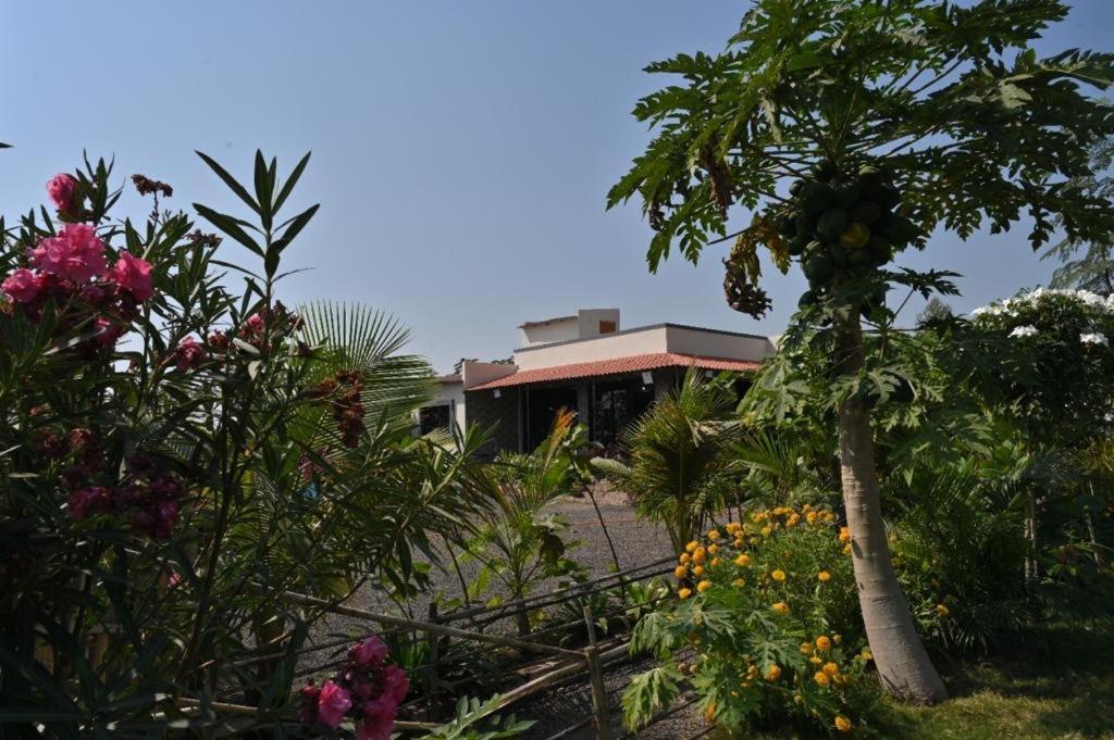 Apna Farmhouse - Private Villa With Pool & Play Area - Near Fort -15 Min To Ellora Caves Daulatabad Exterior photo