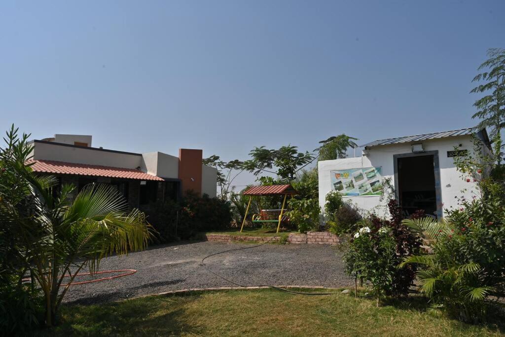 Apna Farmhouse - Private Villa With Pool & Play Area - Near Fort -15 Min To Ellora Caves Daulatabad Exterior photo